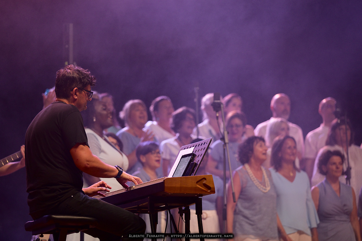 Esibizione del coro gospel Solevoci a Varese
